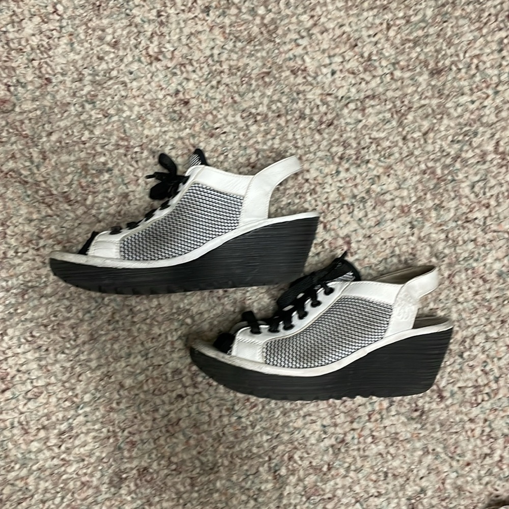 Fly London sandals - Picture 4 of 9